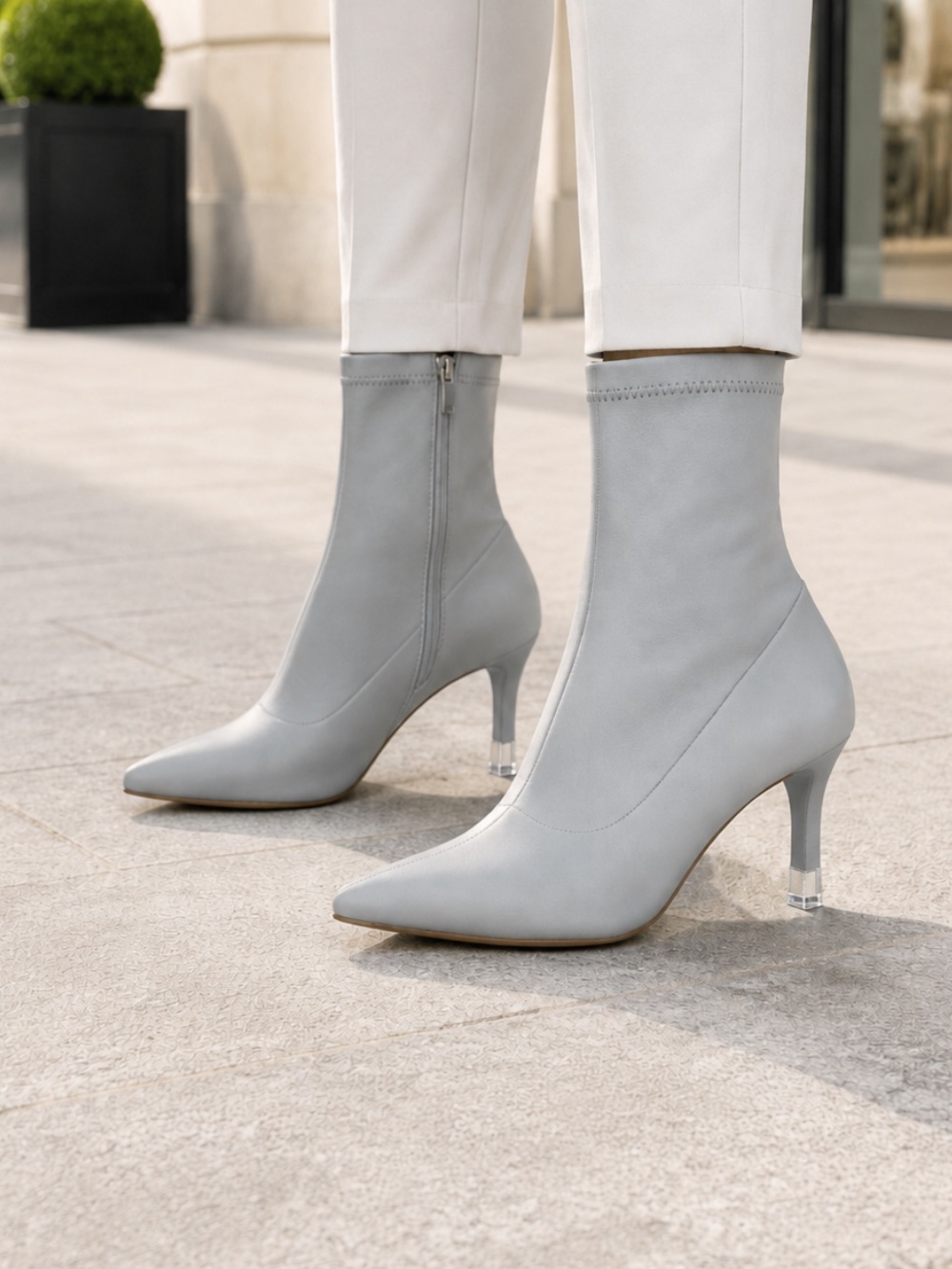 Gorgeous Pointed-Toe light Gray Leather Ankle Heeled Boots❤️6.5